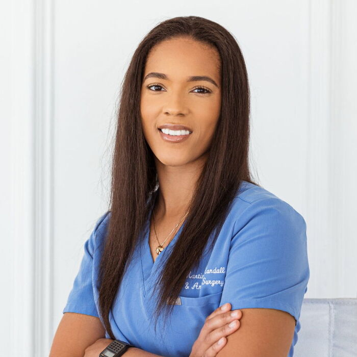 Dr. Martina Randall Dr. Martina Randall