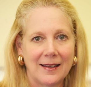Nancy Kegan Smith Contributes 'In Pursuit' Essay