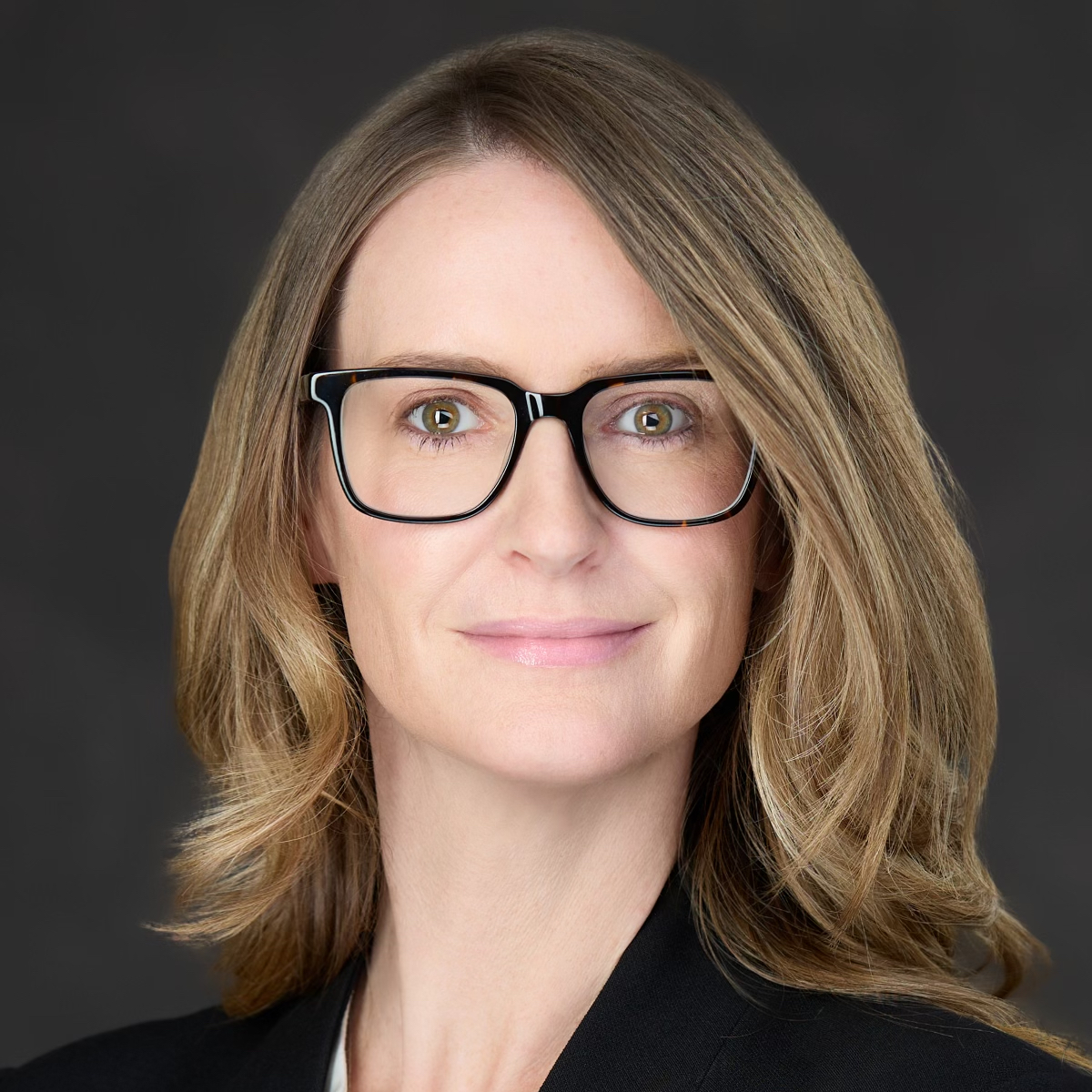 Lynn Granger Headshot 1200 Lynn Granger Headshot 1200